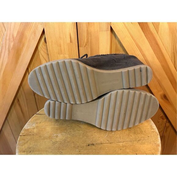 Dana Buchman Brown Lace Up Wedge Ankle Booties Fur Trim Faux Suede Upper Helma 9 - Picture 6 of 6